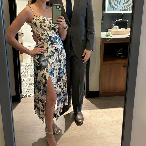 The A&F Camille Midi Dress size XSP - Picture 2 of 2